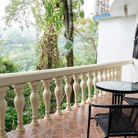 Hotel Paraiso Encantado Ксилитла Екстериор снимка